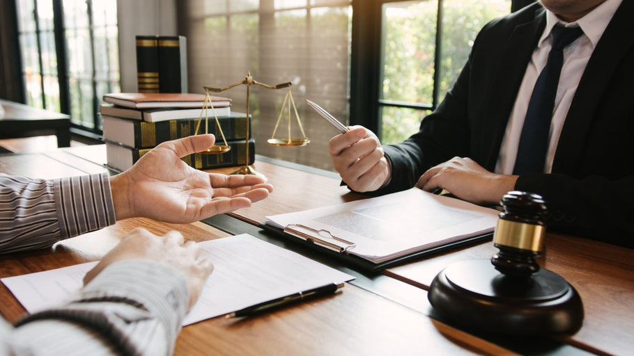 How Do Advocates in Abu Dhabi Support Legal Needs?